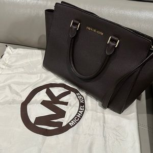 Michael kors brown handbag - good condition